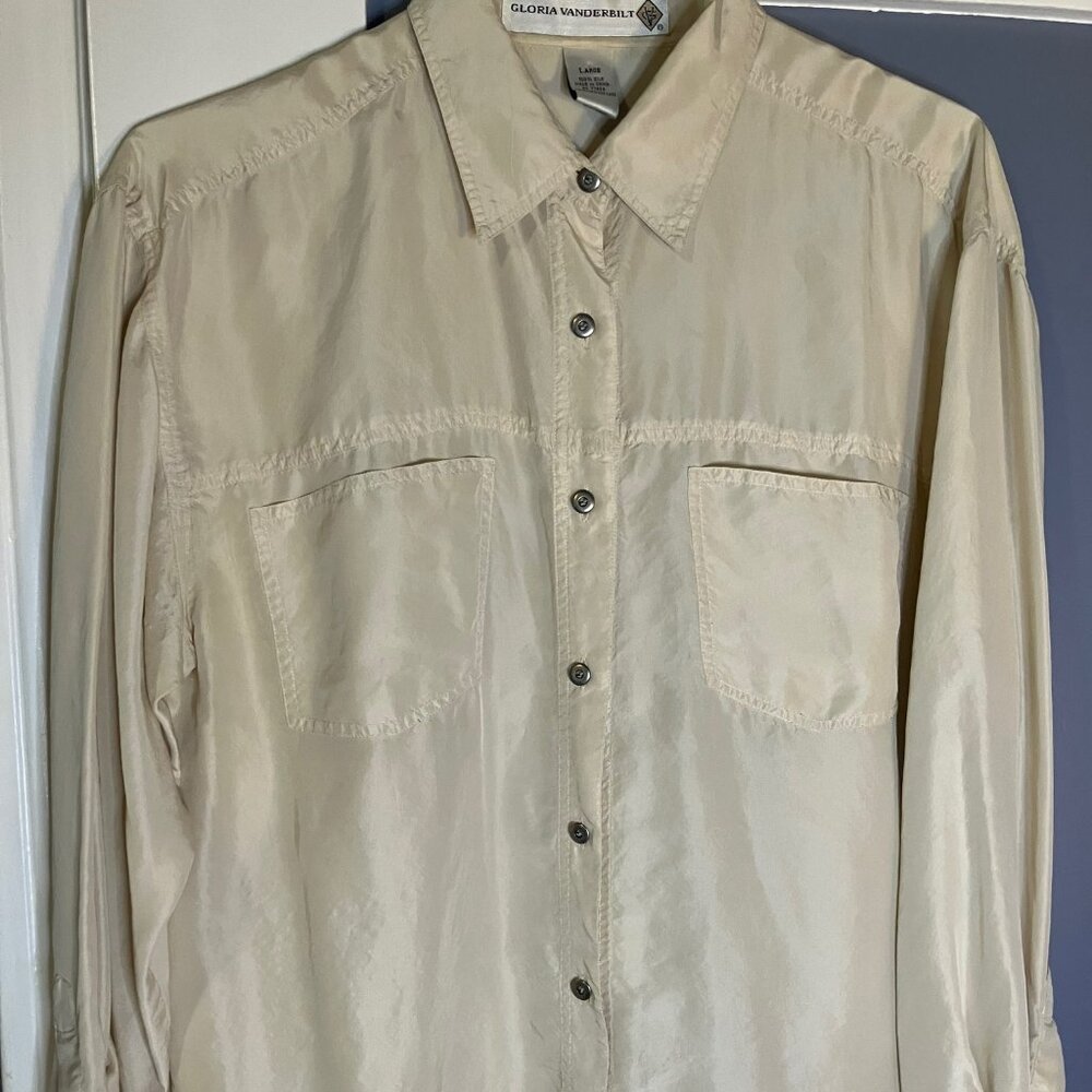 100% Silk Button Up Blouse. Vintage Gloria Vanderbilt. Large.